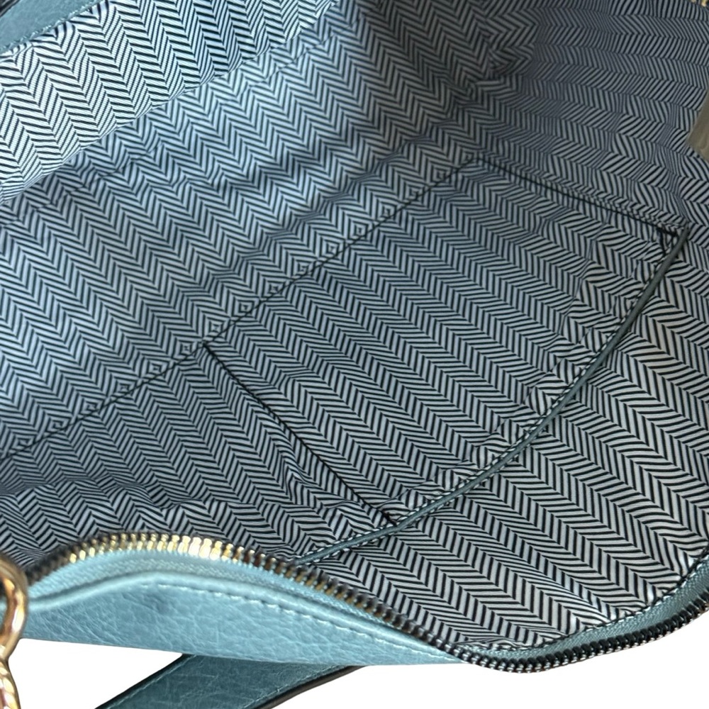 NWT Blue Vegan Leather Shoulder Bag! NEW! - Picture 8 of 11